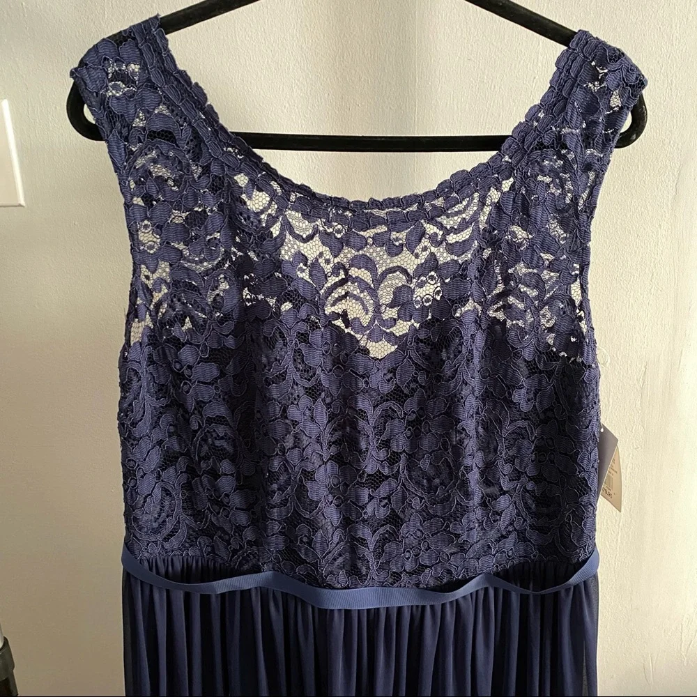 NWT David’s Bridal Bridesmaid Dress size 18 - Picture 3 of 9